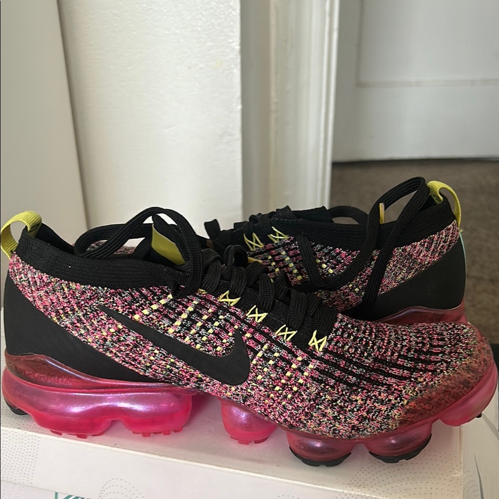 Multicolor Knit Sneakers with Pink Soles